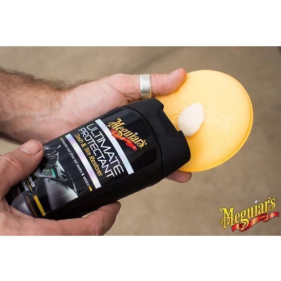 Meguiars ULTIMATE PROTECTAN DASH AND TRIM RESTORER - Paint Colour