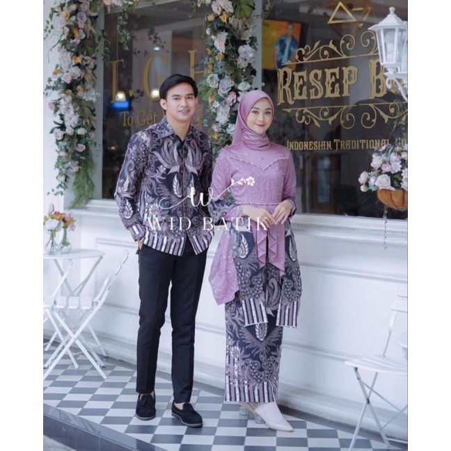 LAVEYA SETELAN KEBAYA COUPLE CEWE COWO SARIMBITAN TUNANGAN BAJU ENAGEMENT BAJU WISUDA BAJU KONDANGAN CANTIK Sarimbitan batik laveya kutu baru laveya terbaru kebaya lamaran terbaru seragaman kebaya batik jumbo lamaran wisuda terbaru