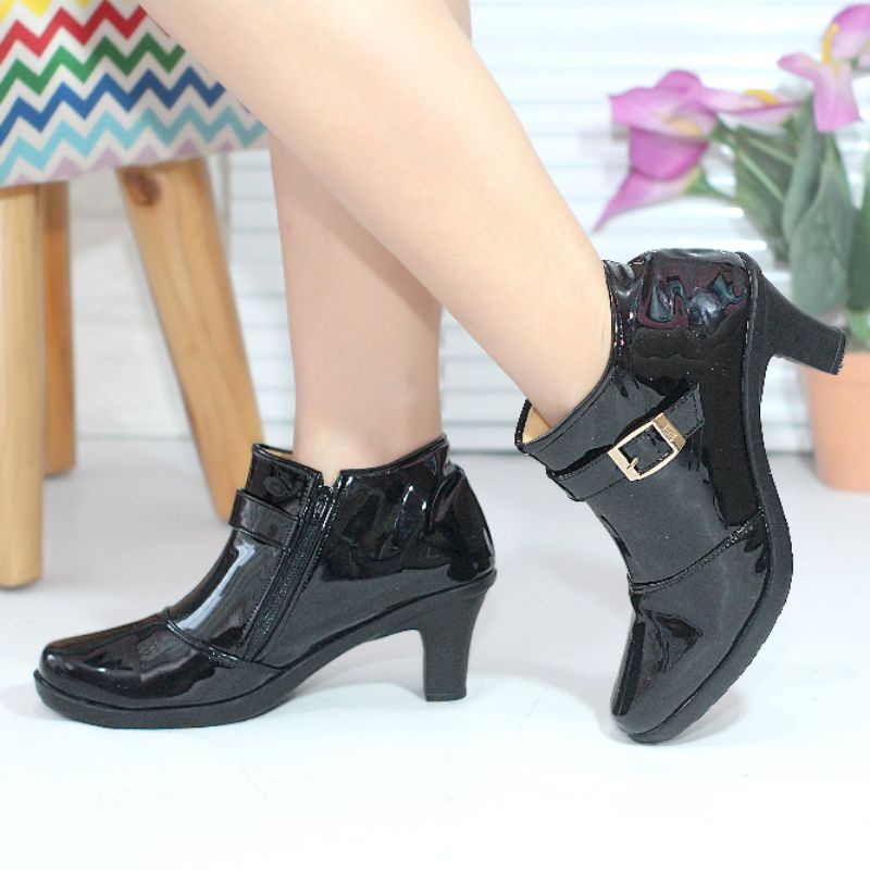 Sepatu boots wanita Bmr 02L