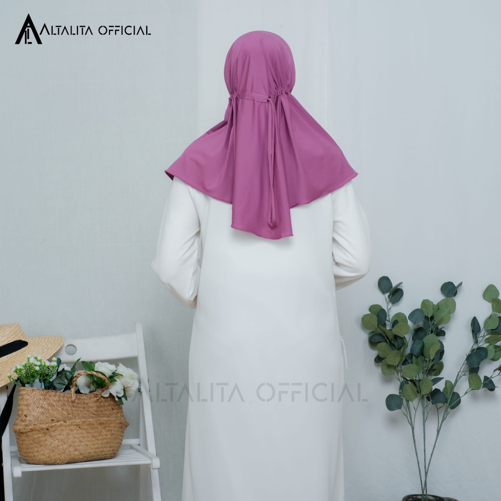 Altalita - Hijab Bergo Instan Serut Jokowi Menutup Dada pet Antem Polos Bahan Jersey Premium Cocok untuk Sekolah Olahraga Volly Futsal Senam dan Sehari-hari