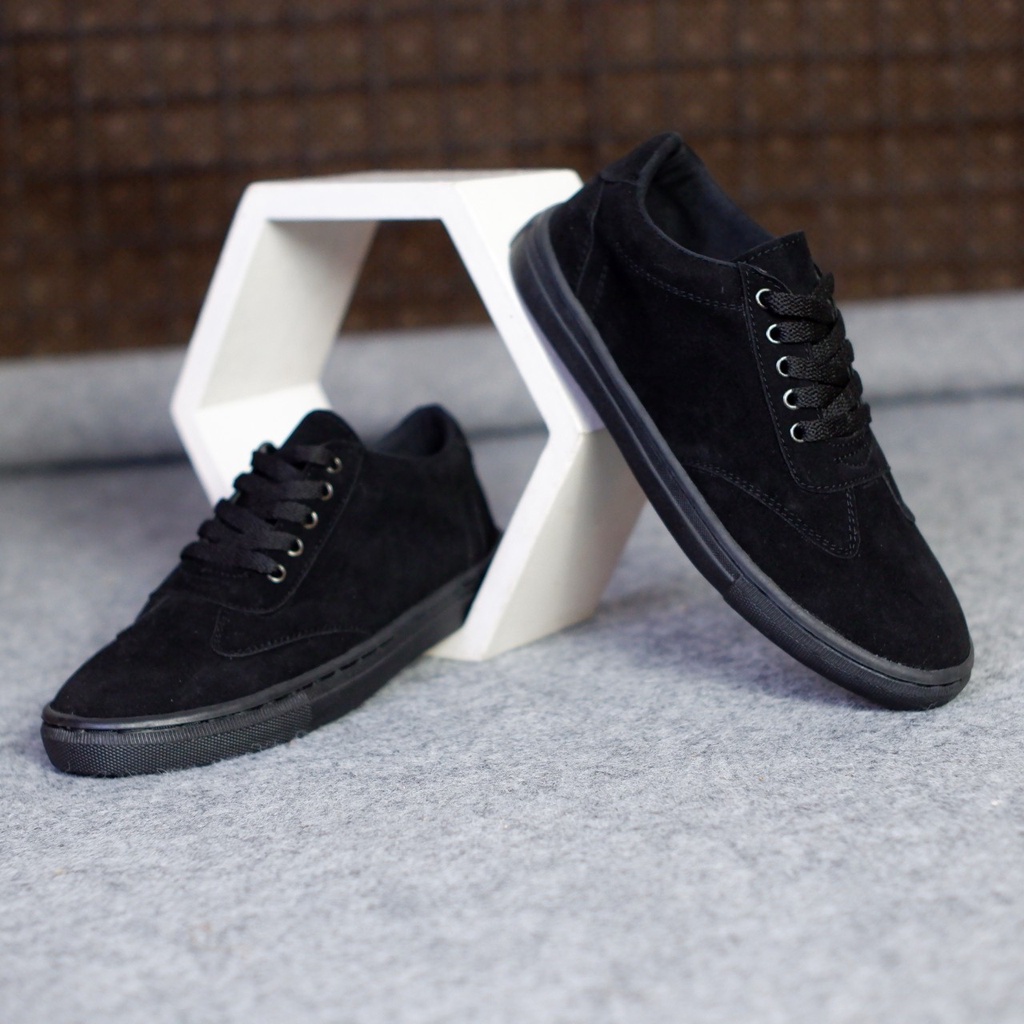 Sepatu Kasual Pria Dewasa Suede Premium Sekolah Kuliah Semi Formal Sneaker Suede Pria Kerja Kantor Nyaman Berkualitas || Sepatu Pantofel Pria Trandy