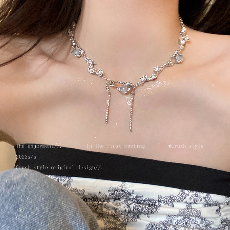 AY(CN) Kalung Choker Rantai Klavikula Desain Bunga Rambat Rumbai Permata Warna Silver Gaya Korea Untuk Wanita