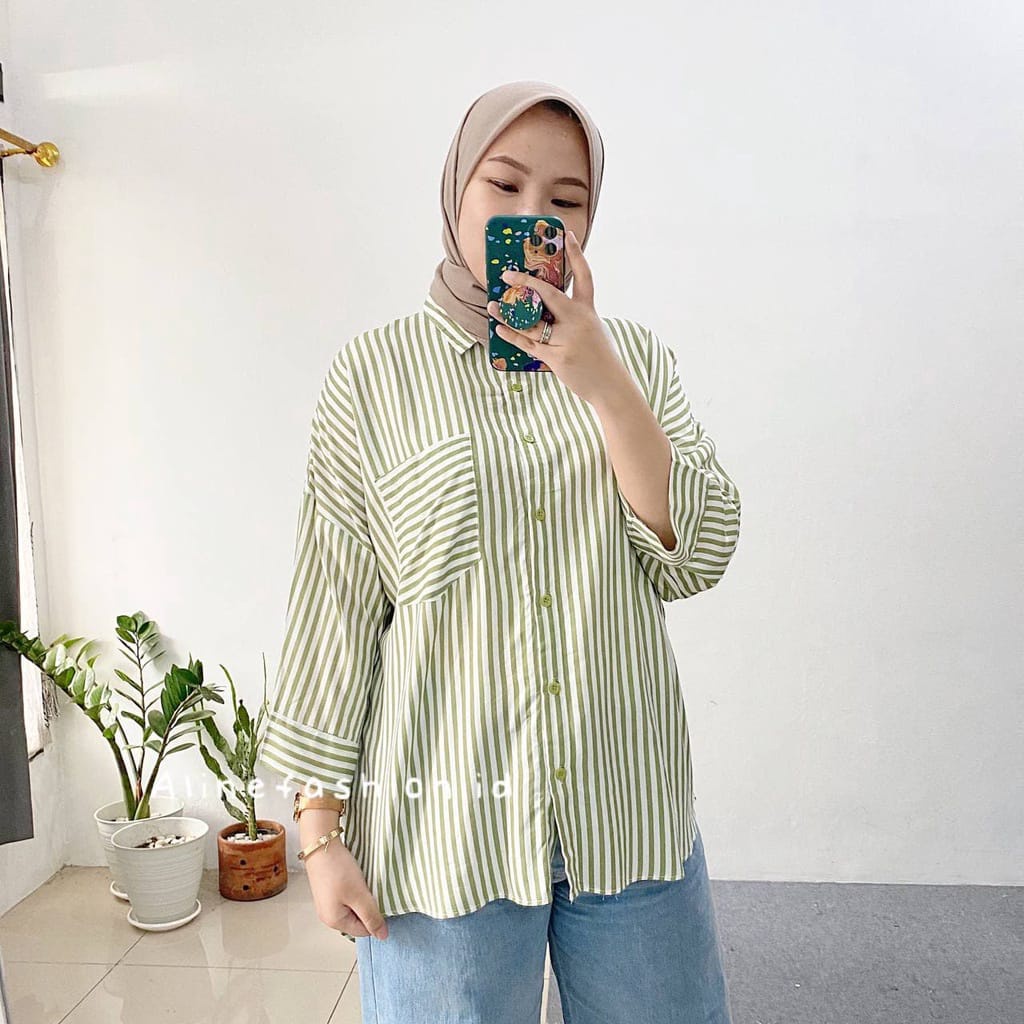 𝐊𝐈𝐑𝐀𝐍𝐈 Kemeja Oversize Salur  Mami Riska Pocket Edele Stripe Rayon Diamond Blouse Wanita Korea Lengan Panjang Garis Jumbo Ld130