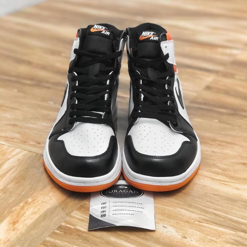 Nike Air Jordan 1 Retro High OG &quot;Electro Orange&quot;