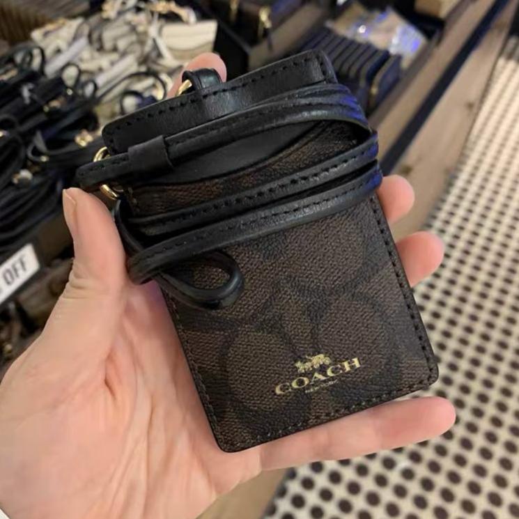 

ヤ COACH lanyard/ Kartu kerja/pemegang kartu id /DIY klasik /original/name tag holder/SIX color ↶