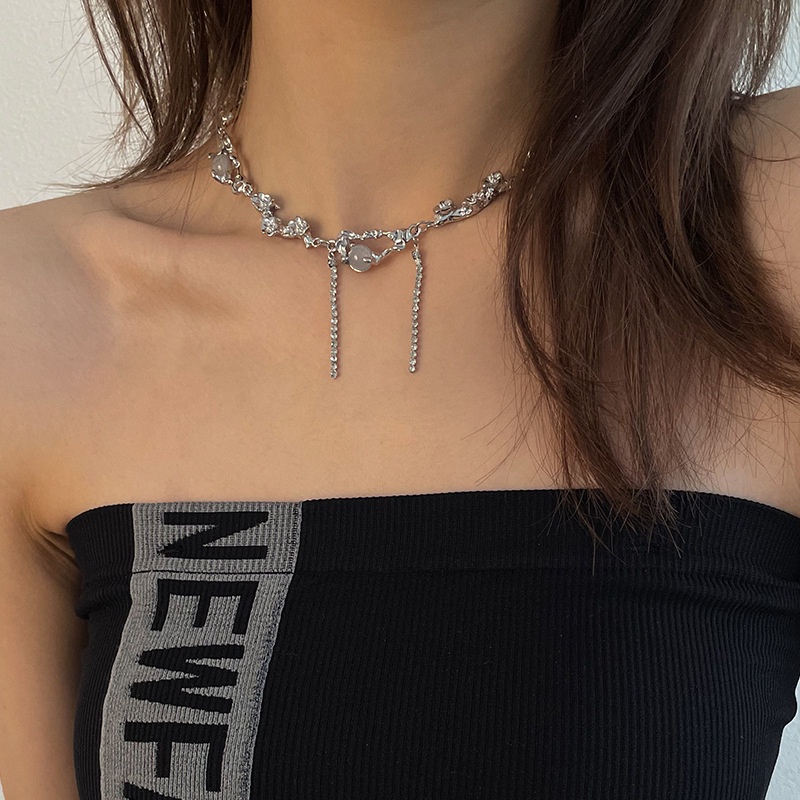 Kalung Choker Rantai Klavikula Rumbai Manik-Manik Bunga Merambat Warna Silver Untuk Aksesoris Perhiasan Wanita