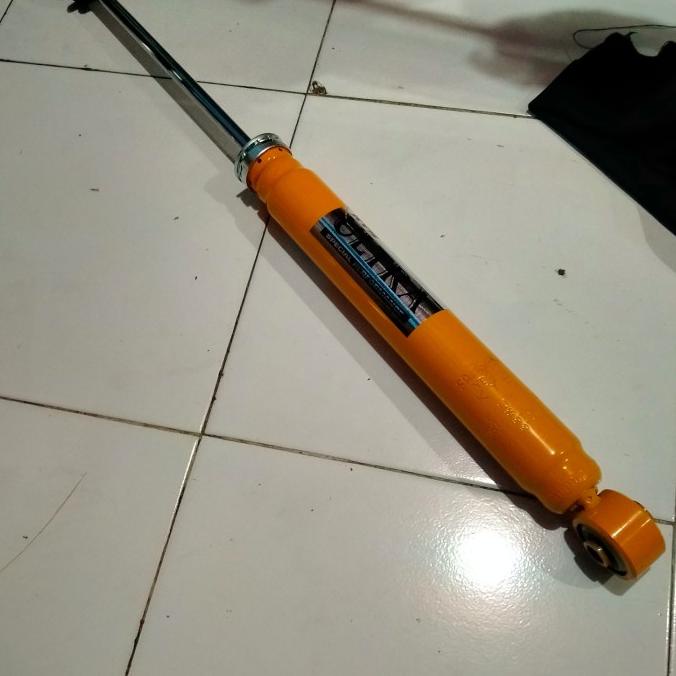 sok skok shock belakang livina original kayaba