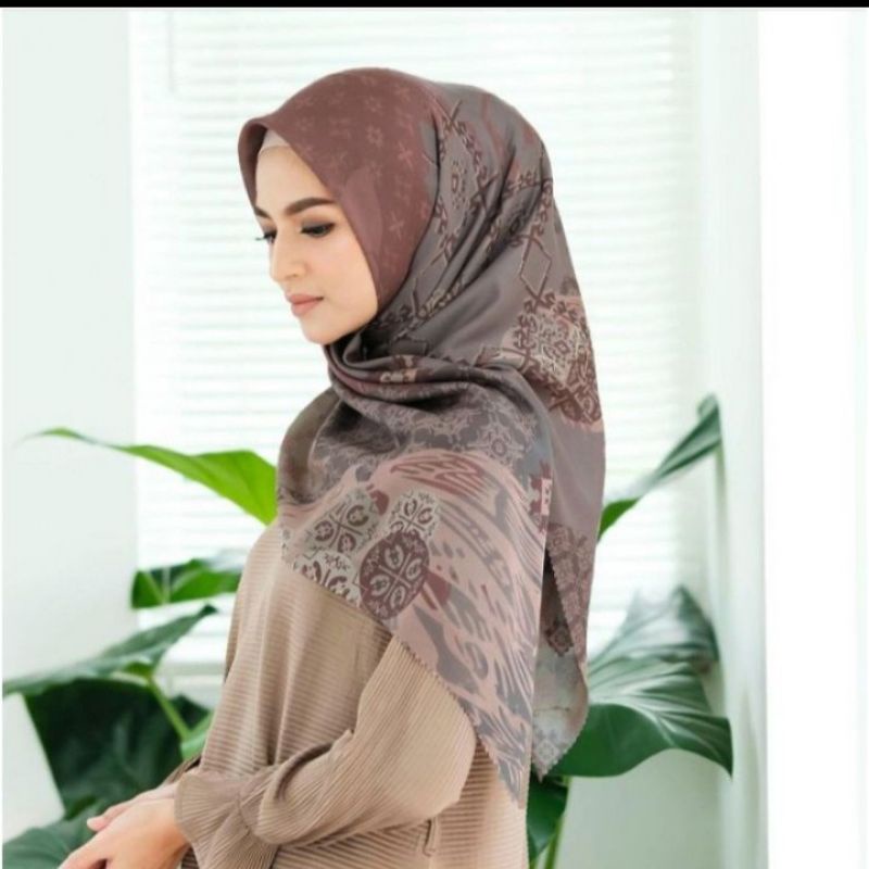 Hijab segi empat motif Kim Terbaru / hijab deenay murah/ hijab segi empat murah terkini/ terlaris tr