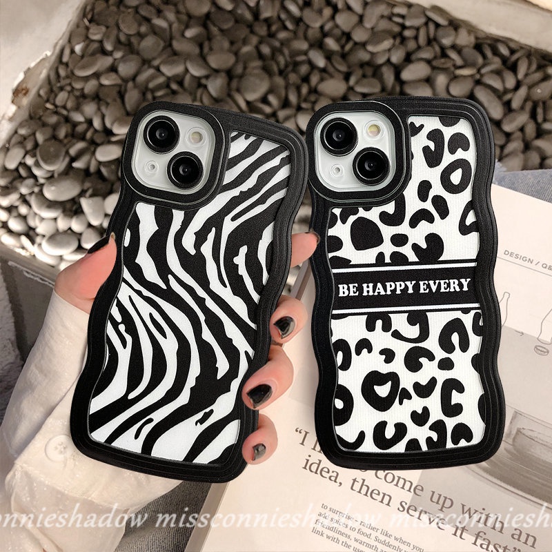 Case Motif Leopard VIVO Y02 Y33s Y35 Y15s Y22 Y02s Y22s Y12i Y22 Y12 Y15A Y21 Y20 Y16 Y75 Y11 Y12s V20 V23E V21 Y15 Y30 Y21s Y91C Y91 Y1 Y17 Garis Tidak Teratur Lembut Bergelombang Penutup Tepi