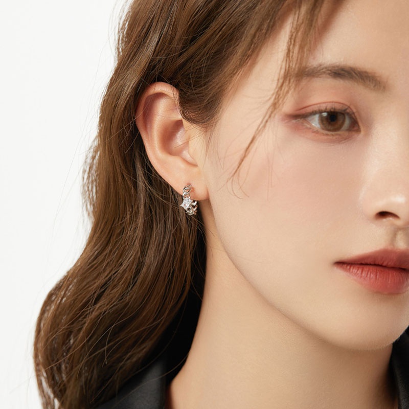 Anting Tusuk Desain Unik Simple Untuk Wanita