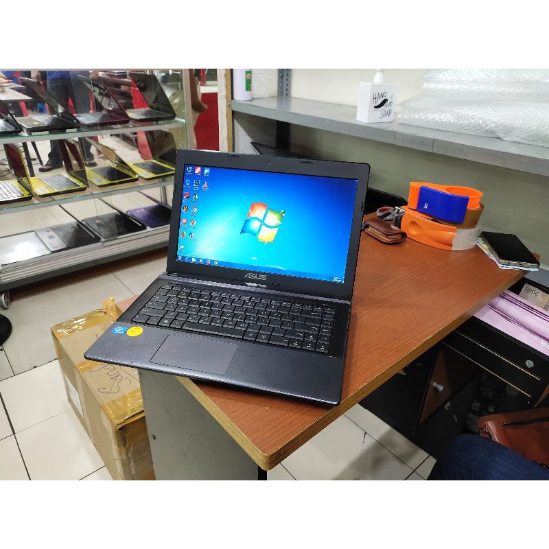 Laptop Asus RAM 4GB HDD 500GB Kondisi second berkwalitas Masih segel