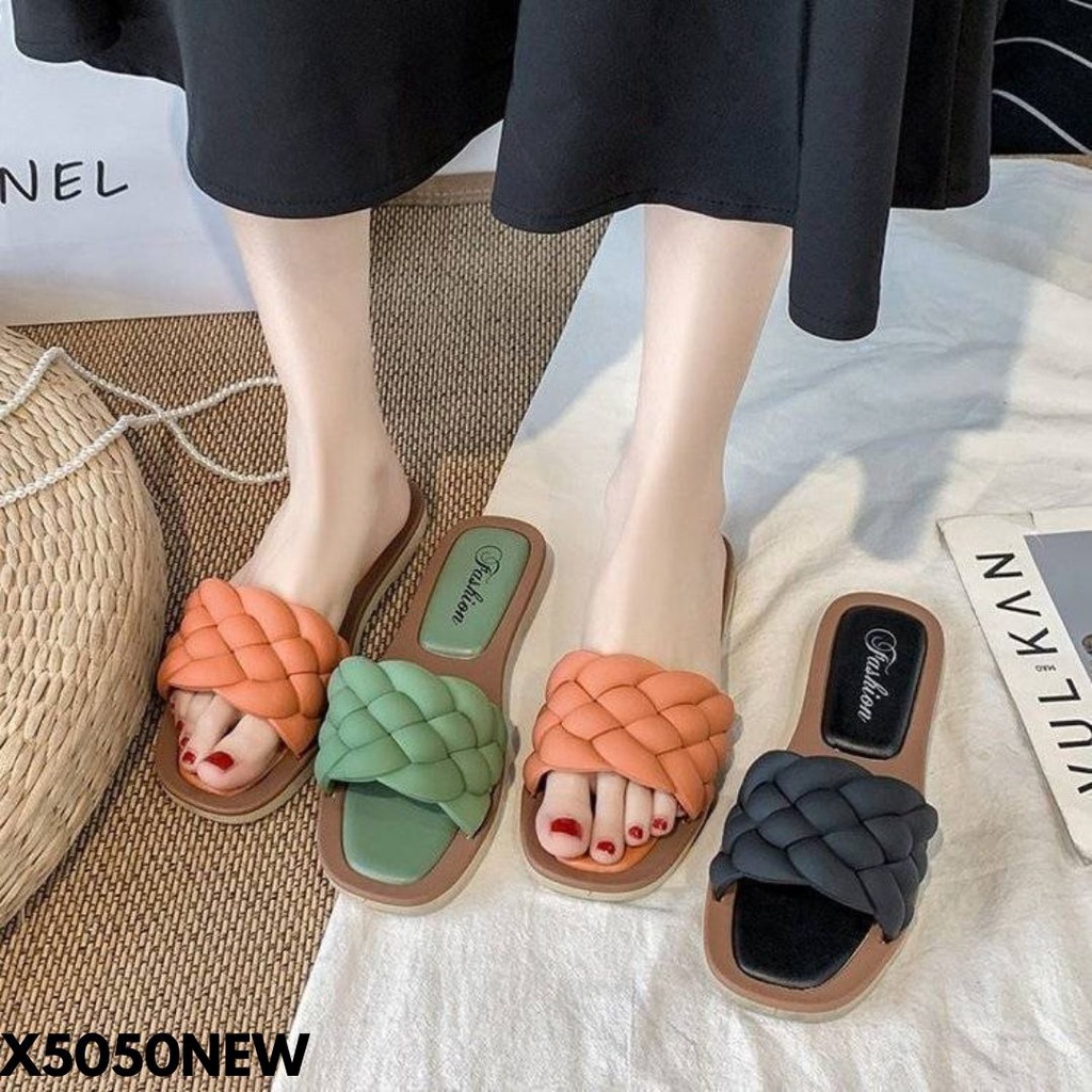 SANDAL WANITA SELOP PRAKTIS DESAIN KEPANG MINIMALIS SENANG BAHAN RUBBER IMPORT 5050NEW