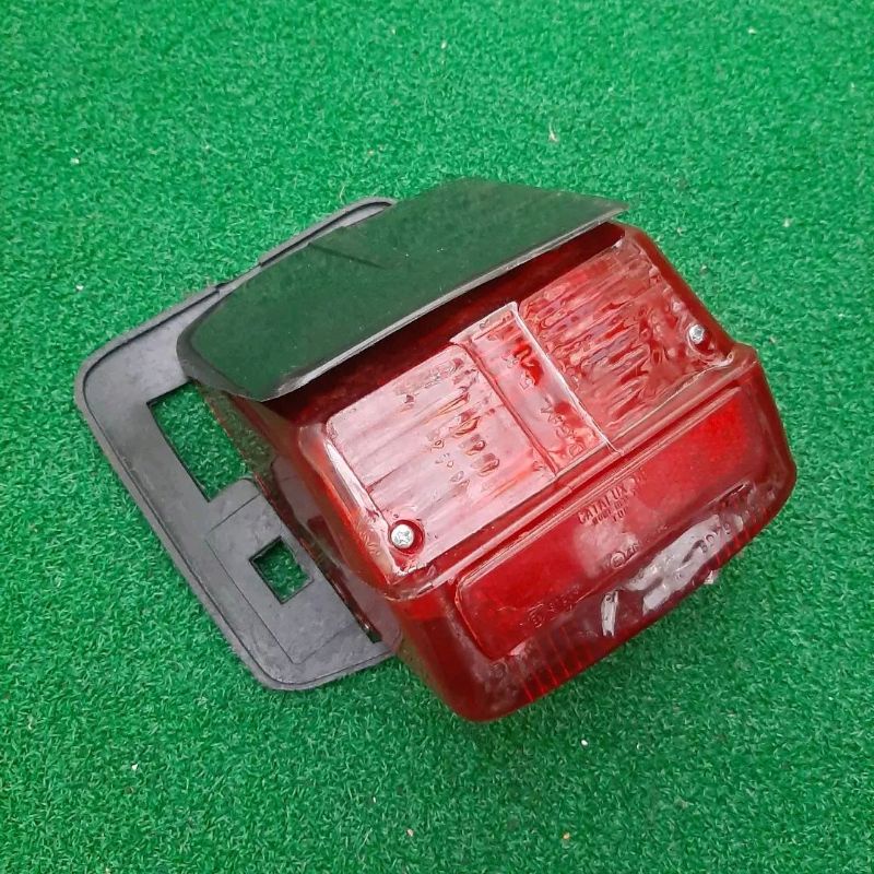 STOPLAMP LAMPU BELAKANG VESPA SPRINT