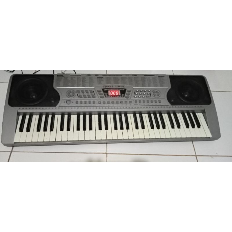 PIANO KEYBOARD TECHNO T-9600i super bass