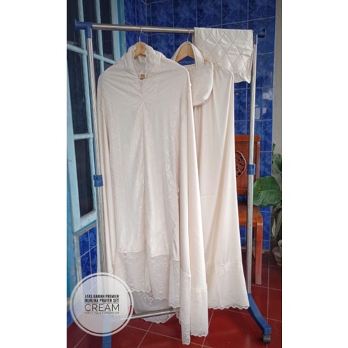 Mukena atas bawah premier