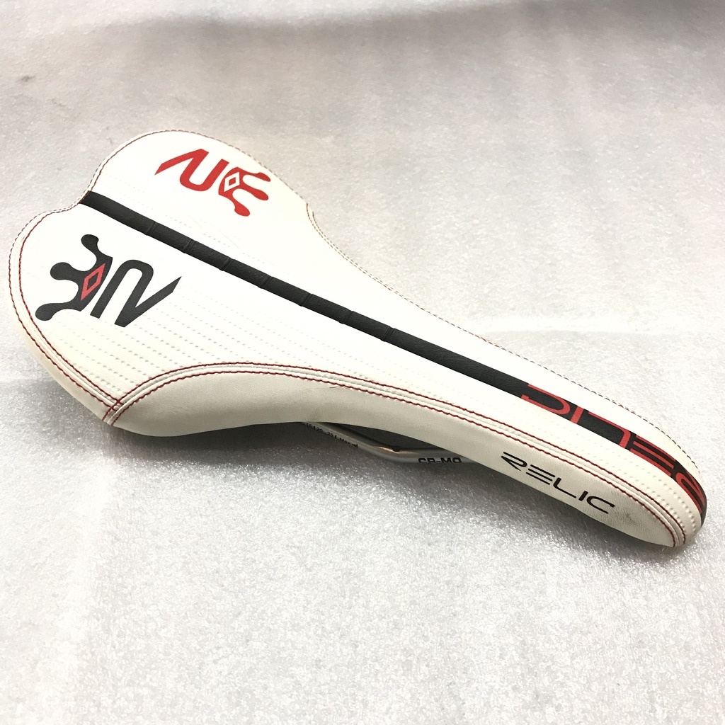 Sadel Sepeda RELIC Elegance White Red Original Bisa Untuk MTB DJ Dirt Jump Dll