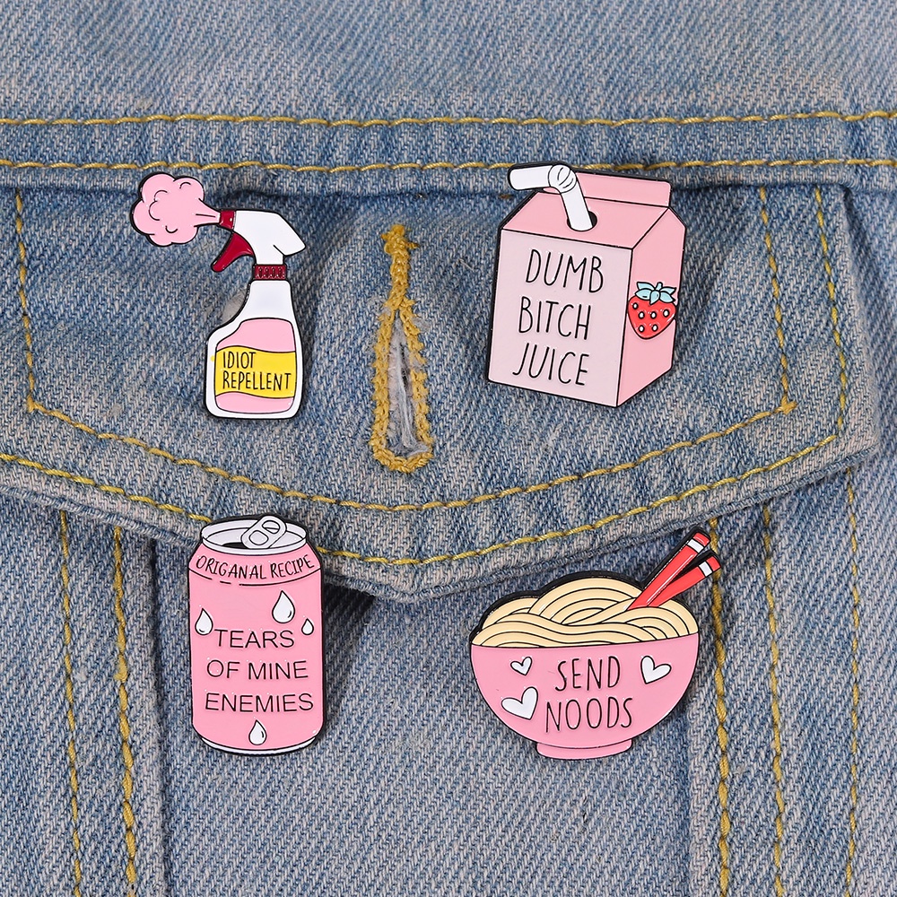 Bros Pin Enamel Desain Kartun Pembersih Mie Strawberry Jus Untuk Aksesoris Perhiasan