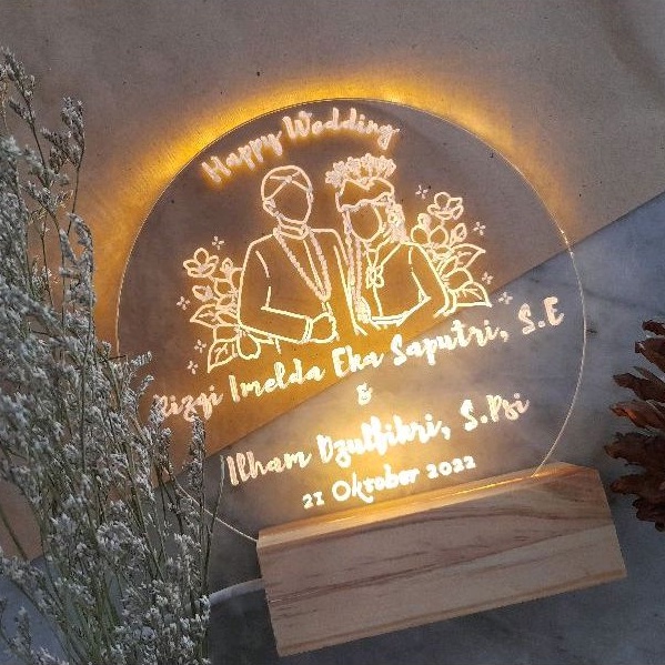 AKRILIK CUSTOM ILUSTRASI KADO BENTUK BULAT 15CM LED +BUBBLE WRAP