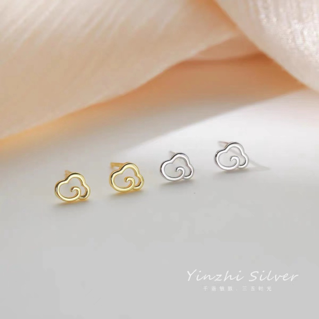 Anting Tusuk Bahan Alloy Warna Gold / Silver Desain Hati / Bunga / Bintang / Bulan Untuk Wanita