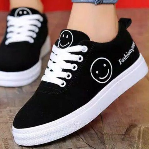 Sepatu Wanita / Motif Smile Lucu  / sepatu kets / Terlaris / poxing / Fashion / Sneakers / Sekolah / hitam / perempuan