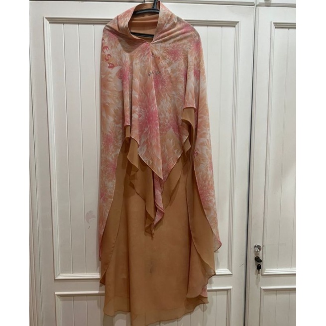 sisesa floral coklat