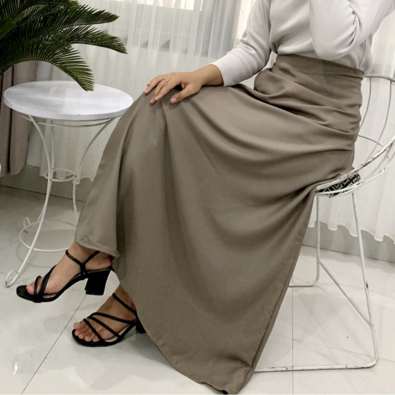 grosir_solo || FLARE A-LINE KOREAN STYLE / ROK POLOS WANITA / GEA SKIRT ROK BASIC / ROK KERJA HITAM