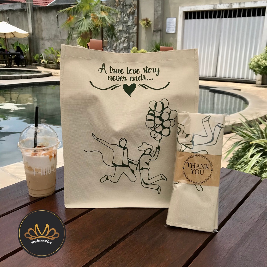 Beeka Tote Bag Souvenir Pernikahan Undangan Ucapan Terima Kasih Wedding Nikah Pertunangan