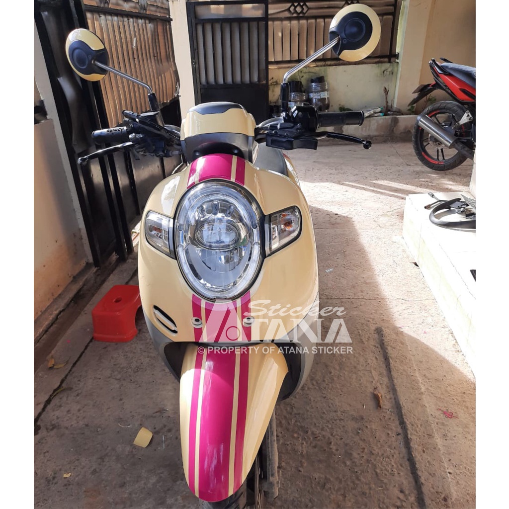 Skotlet Cream Beige Glossy Scotlet Krem Coklat Stiker Cokelat Metalik Sticker Gloss Kilap Decal Vinyl Meteran Roll Sepeda Motor Matic Mobil Scotlite Body Scotlight Nyala Dekorasi Kaca Background Aquarium Lantai Tiang Aksesoris Scoopy Vespa Mio Beat Vario