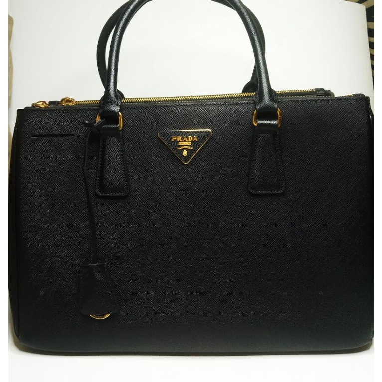 Tas kulit hitam PRADA SAFFIANO