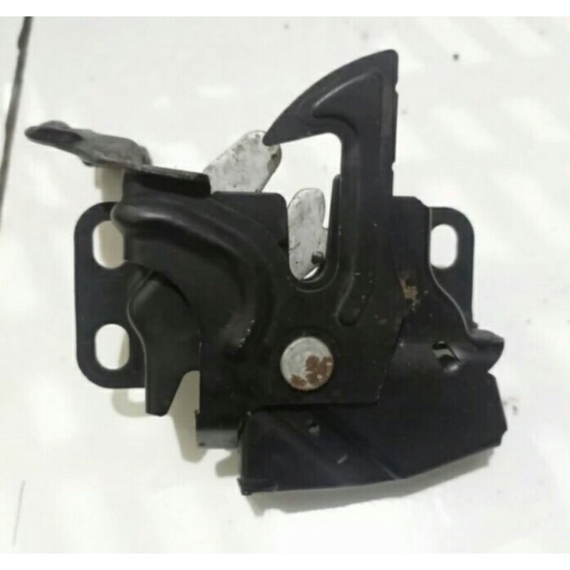 lock kap mesin honda jazz gd3