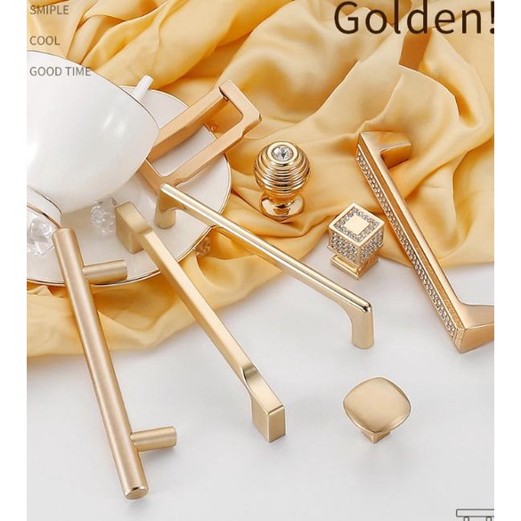 Handle / Tarikan Pintu Lemari / Laci Bahan Zinc Alloy Warna Emas Hias
