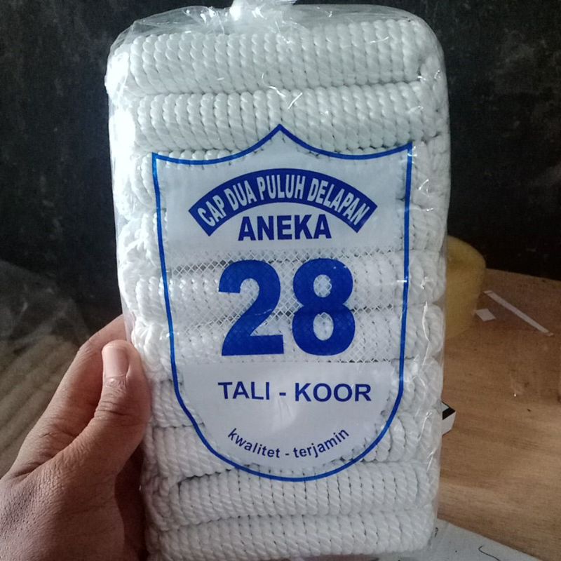 

Tali Rami Pramuka Marlon 28 -Tali Tenda Pramuka 5 Meter ( isi 10 tali)