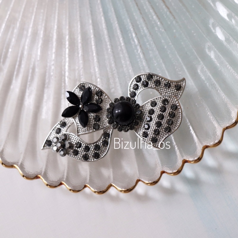 BROS PITA PEARL BROS MUTIARA BROS JILBAB BROS HIJAB BROS CANTIK BROS LUCU BROS PEARL BROS MEWAH BROS ELEGAN BROS DADA BROS KEBAYA BROS KUTUBARU AKSESORIES JILBAB AKSESORIES HIJAB SKVV PITATENGPEARL BIZULFIA_OS