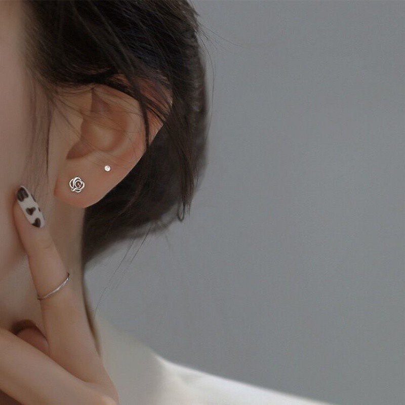 Anting Tusuk Motif HELLO Kitty Simple Ala Korea Untuk Wanita