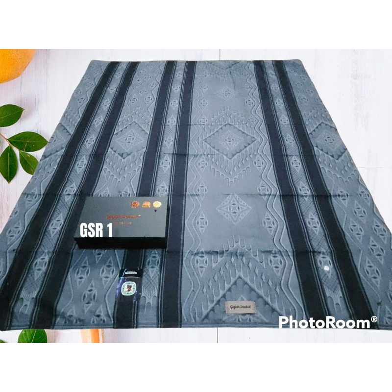 SARUNG GAJAH DUDUK SERUMPUN PREMIUM TOP MOTIF TIMBUL