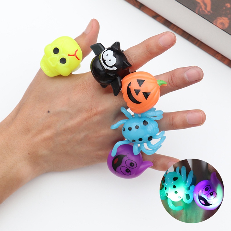 Zzz Mainan Cincin Lampu LED Motif Labu / Tengkorak Untuk Perlengkapan Pesta Halloween / Prom