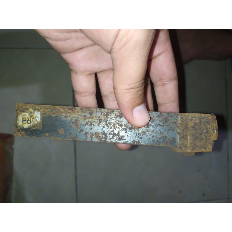 Holder bubut  bekas 25x25