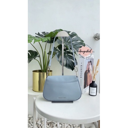 C lala chain bag