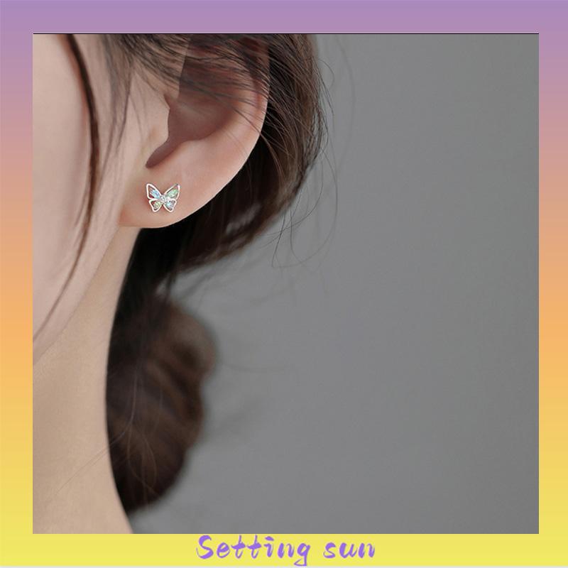 925 Anting Kupu-kupu Perak Sterling  Anting Desain Niche Mewah Ringan Musim Panas Wanita  Sederhana TN