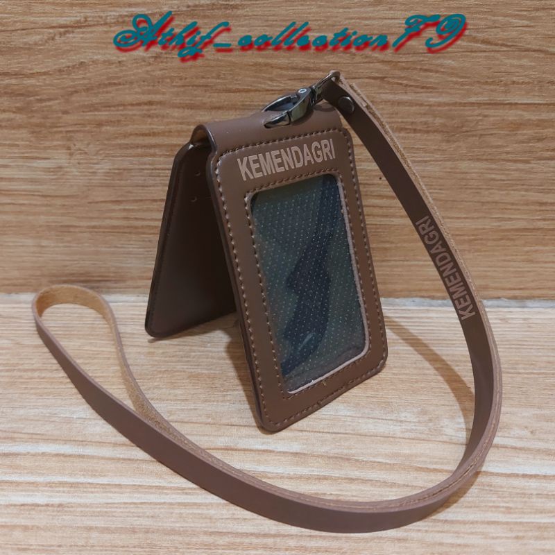 

Tempat Id Card Kulit KEMENDAGRI Lipat Holder Id Card KEMENDAGRI Kulit Lipat