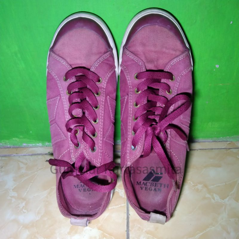 seatu Macbeth Vegan original second