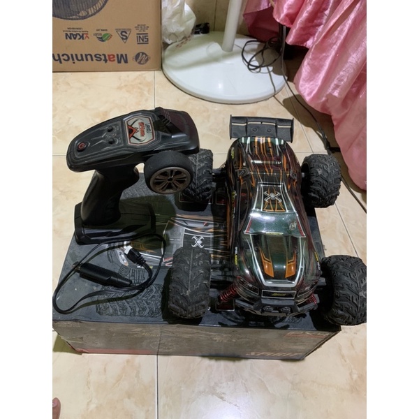 bekas / RC CAR XINLEHONG 9136 RTR 2.4ghz 4WD skala 1/16 remote control mobil