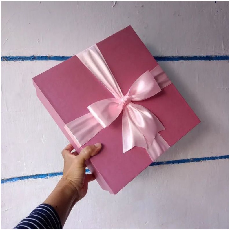 

Giftbox Kotak Kado Hard Box Ukuran Besar 26x24x10cm