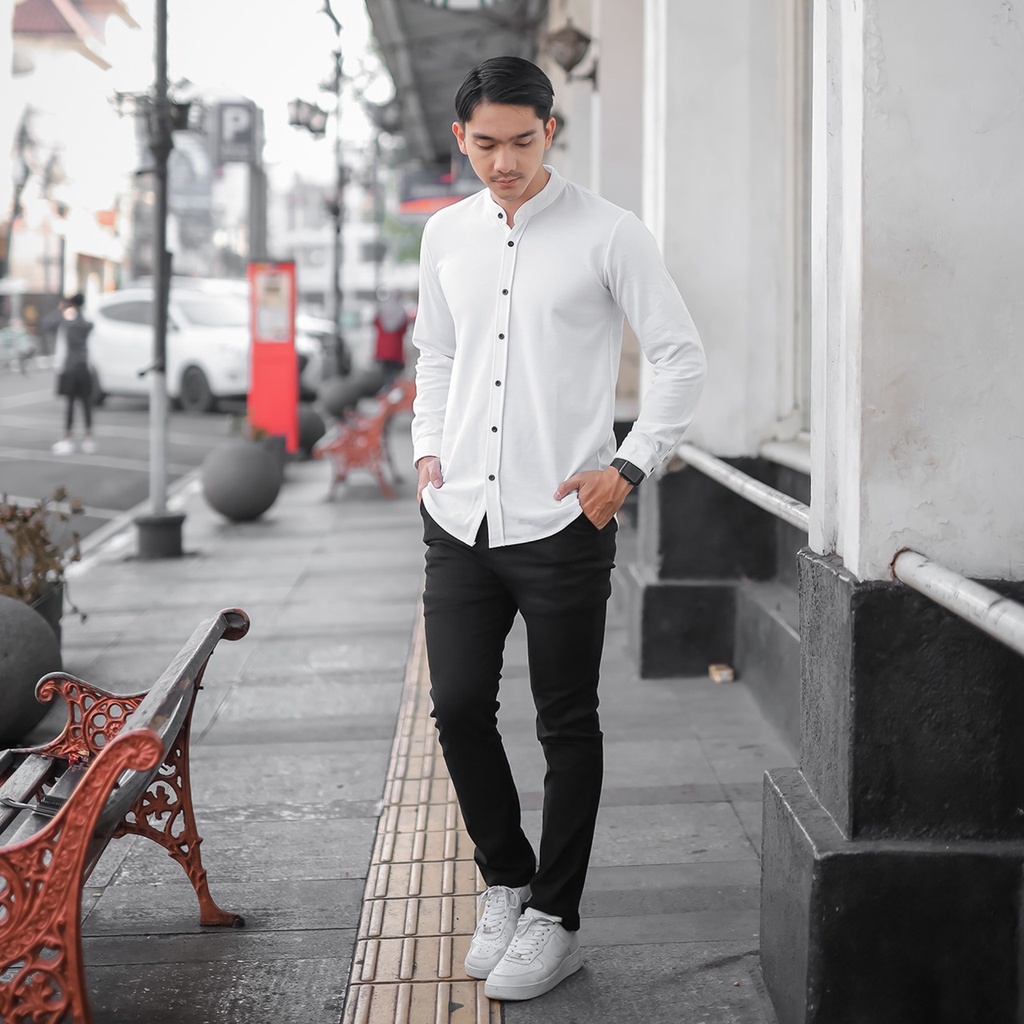 BROGUY Kemeja Pria Putih Lengan Panjang Basic Polos Kerah Sanghai Casual Slimfit Putih Size M - XXL