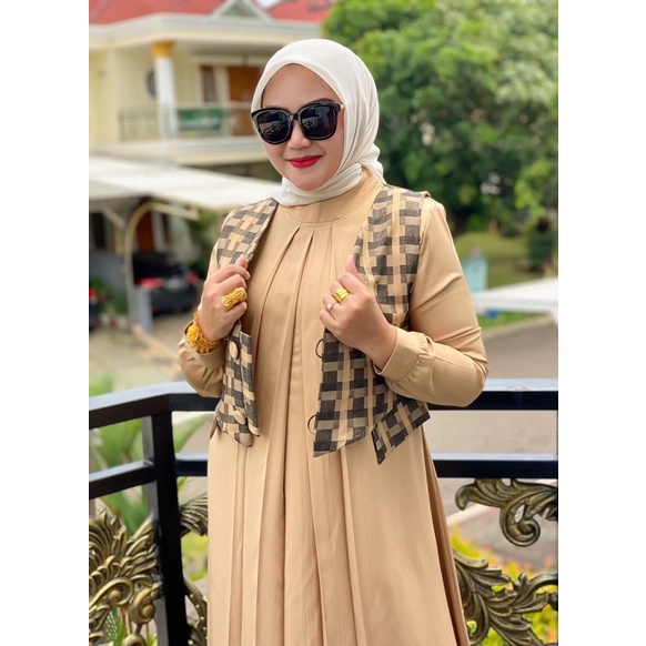 Venice Dress by Byanca Irna Emerald Gallery