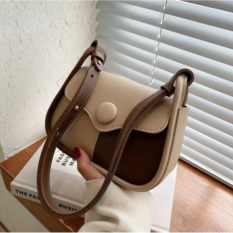 Tas Selempang Wanita Fashion Terbaru AINI Bag Import/Slingbag Wanita Premium Bag/Tas Wanita Import