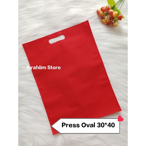 TAS SPUNBOND POLOS TEBAL UKURAN 30X40X8 CM / TAS SOUVENIR / GOODIE BAG POLOS TEBAL