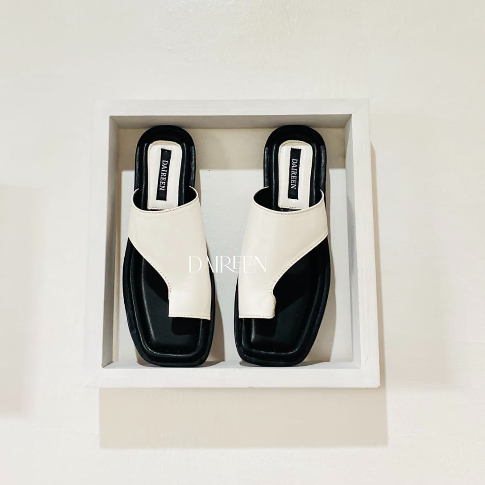 Dinda sandal wanita kekinian model terbaru 2022 Joli platform best seller warna hitam putih dan biru ukuran 37-40