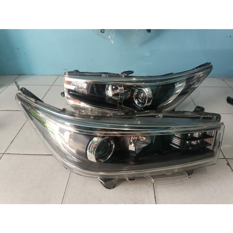 Revolusi Penerangan: Memahami dan Memilih Lampu LED Depan Toyota Innova
