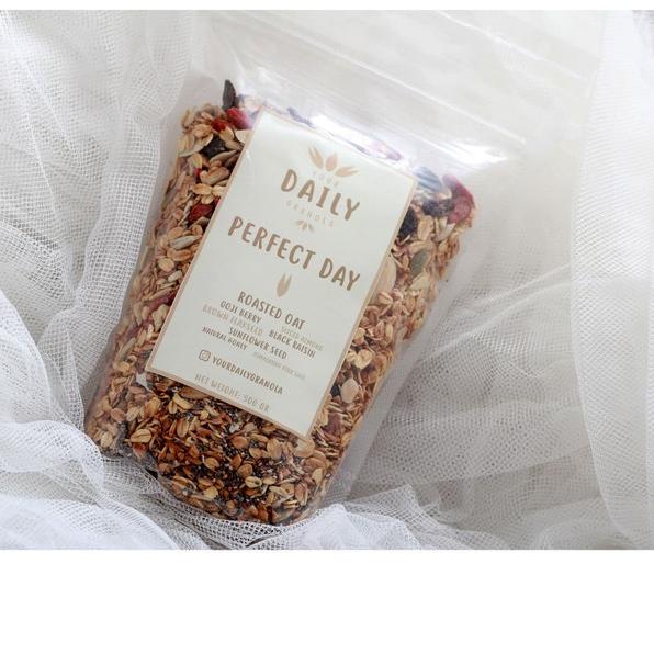 

GRATIS ONGKIR✅Granola 500 gr Crispy Roasted (Mix Goji Berry & Kismis & Seed) By Your Daily Granola - Cereal Oat|RA3